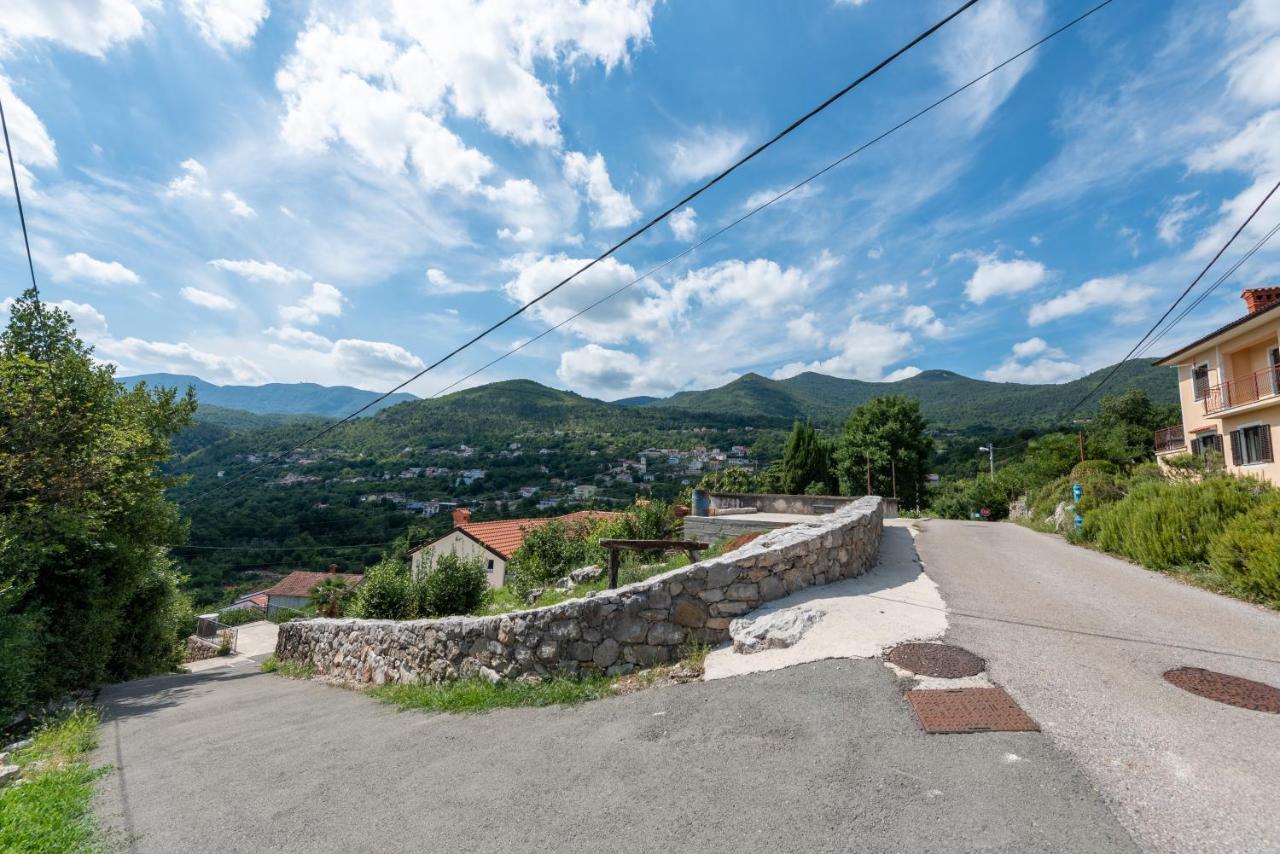 Sea View Apartment With Garden Near Opatija Veprinac Exterior photo