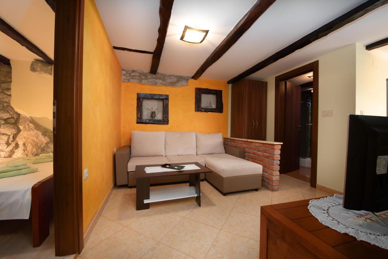 Sea View Apartment With Garden Near Opatija Veprinac Exterior photo